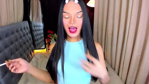 Snapshot of urladyprincessmassivecock chatting on January 10, 11:54 am jhaii online show from January 10, 11:54 am