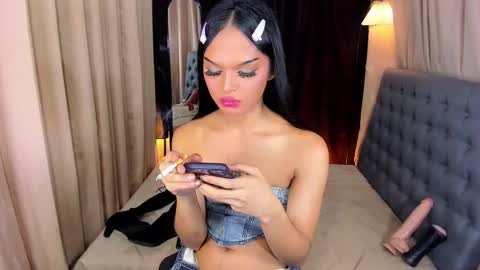 Snapshot of urladyprincessmassivecock chatting on January 18, 11:00 pm jhaii online show from January 18, 11:00 pm