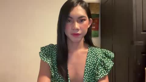 urpretty_mistake online show from June 28, 7:57 am