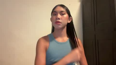 urpretty_mistake online show from July 8, 11:46 am