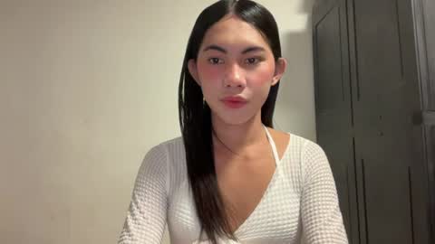 urpretty_mistake online show from July 15, 11:04 am