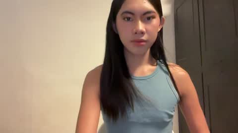 urpretty_mistake online show from July 28, 11:28 am