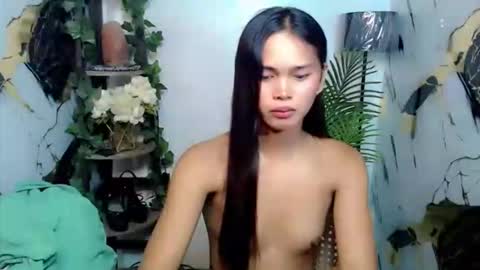 ursandra_xx online show from October 5, 12:49 pm