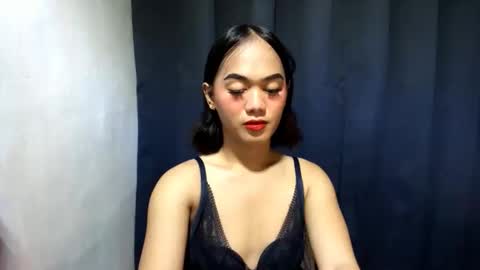 urslutty_mayie online show from November 17, 7:19 am