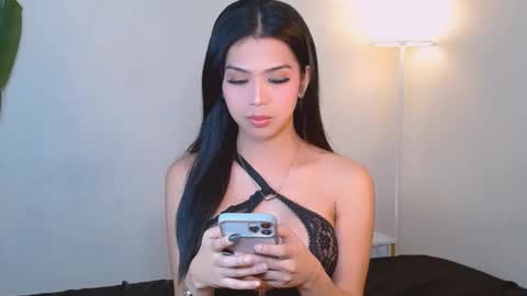 urwildest_margaret online show from March 14, 10:41 am