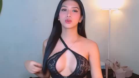 urwildest_margaret online show from March 20, 11:33 am