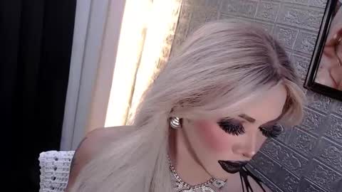 Amanda online show from November 12, 4:36 am