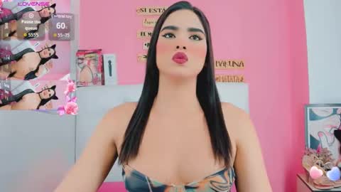 valentina_princess_ online show from April 13, 7:01 am