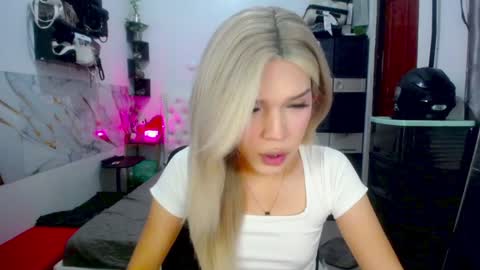 Snapshot of valeria_nikia chatting on February 6, 1:10 pm VALERIA online show from February 6, 1:10 pm