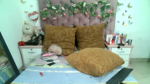 Snapshot of valeriatsx chatting on October 16, 1:11 pm La valerie26 online show from October 16, 1:11 pm