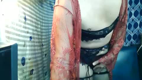 Snapshot of valerie_sensual chatting on February 6, 2:55 am valerie_sensual online show from February 6, 2:55 am