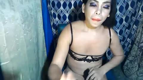 Snapshot of valerie_sensual chatting on February 13, 1:22 am valerie_sensual online show from February 13, 1:22 am