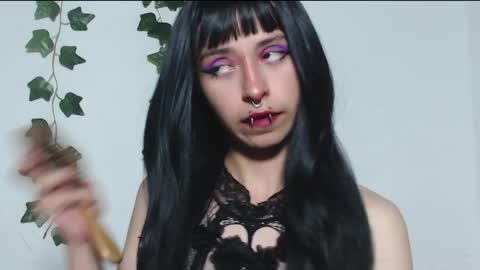 vamp online show from April 12, 6:39 am