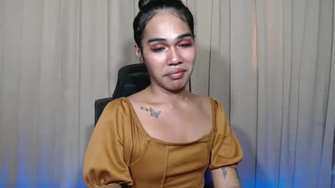 vampy_ebony_laxine online show from November 24, 3:52 am