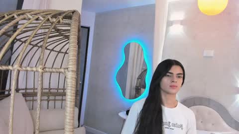 VENUS online show from February 18, 11:44 am