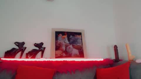 Snapshot of vicky_gill_ chatting on October 24, 10:48 pm vicky_gill_ online show from October 24, 10:48 pm