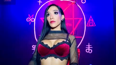 Victoria Vampire online show from October 3, 5:29 am