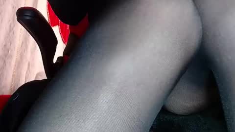 Mistress V. online show from February 9, 3:00 am