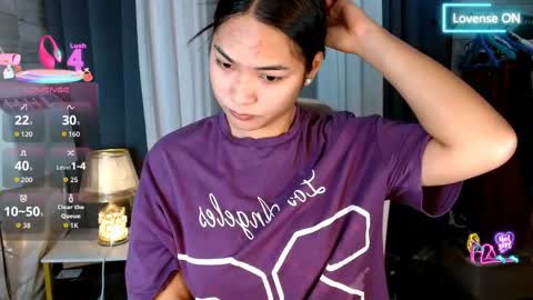 violet online show from April 18, 2:02 am