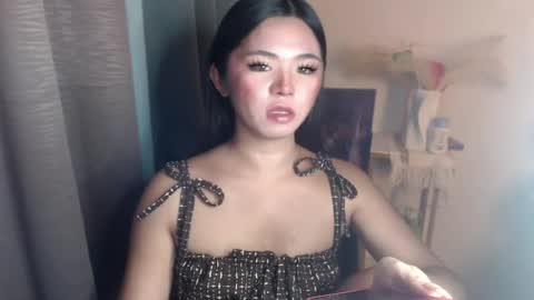 voganmarie online show from July 14, 1:28 pm
