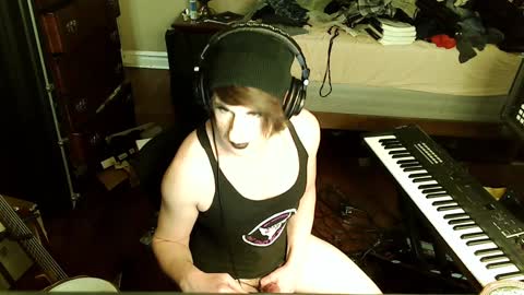 Countess of Hotdogs online show from January 2, 5:03 am