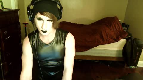 Countess of Hotdogs online show from January 7, 6:28 am