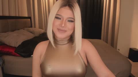 BELLA online show from December 6, 2:18 am