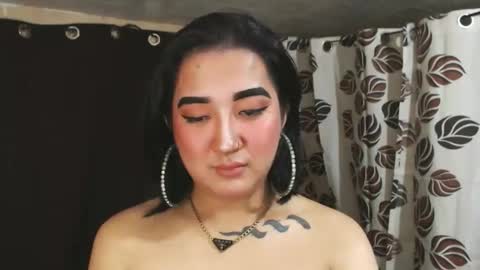 Snapshot of xasianempressx chatting on January 11, 8:54 pm Nira   NOT INTO CHEAP GUYS  online show from January 11, 8:54 pm