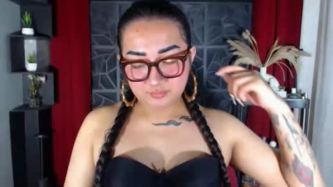 Snapshot of xasianempressx chatting on October 9, 1:23 pm Nira   NOT INTO CHEAP GUYS  online show from October 9, 1:23 pm