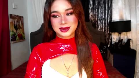 aurora online show from December 4, 7:18 pm