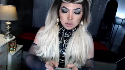 Snapshot of xdirtyflirtyx chatting on October 18, 7:39 pm Zhavia online show from October 18, 7:39 pm
