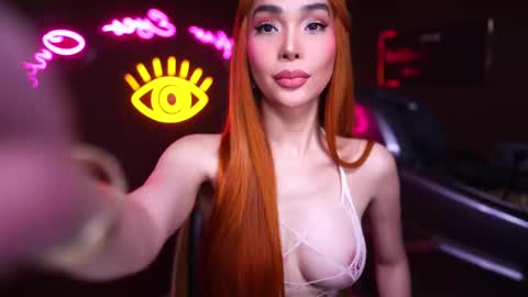 Snapshot of xforyoureyesonlyx chatting on February 19, 1:18 am Anne online show from February 19, 1:18 am