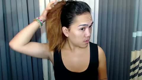 GWEN THOMPSON .......   online show from February 14, 1:02 am