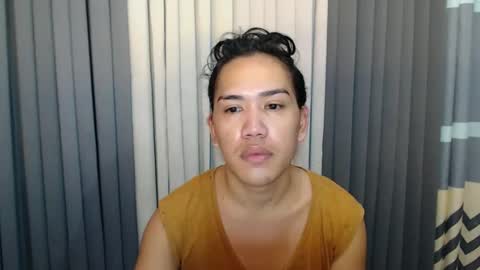 GWEN THOMPSON .......   online show from February 26, 4:36 am