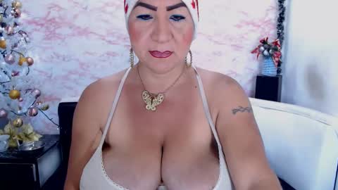 XIOMY   give LIKE on my page online show from December 6, 12:22 pm