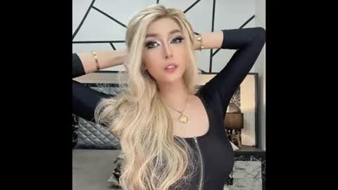 xsexysucker online show from July 11, 7:40 pm
