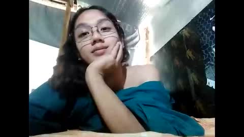 Snapshot of xxgoddessofsatisfactionxx chatting on February 4, 1:02 am Sophie online show from February 4, 1:02 am