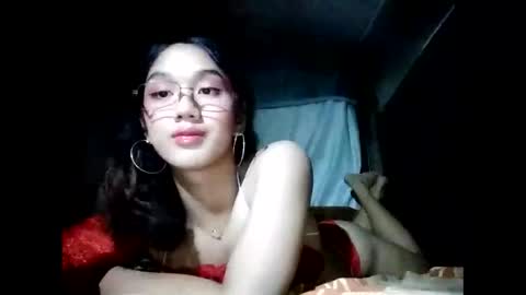 Snapshot of xxgoddessofsatisfactionxx chatting on February 13, 4:39 pm Sophie online show from February 13, 4:39 pm