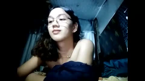 Snapshot of xxgoddessofsatisfactionxx chatting on February 17, 8:36 pm Sophie online show from February 17, 8:36 pm