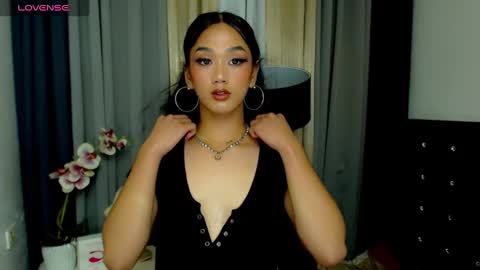 Snapshot of xxgoddessofsatisfactionxx chatting on February 26, 11:20 am Sophie online show from February 26, 11:20 am