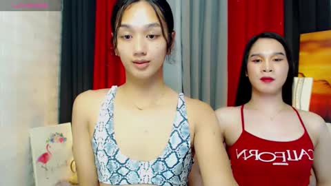 Snapshot of xxgoddessofsatisfactionxx chatting on March 6, 2:04 pm Sophie online show from March 6, 2:04 pm