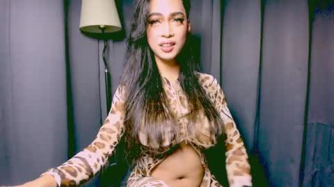 Lara online show from January 14, 4:40 pm