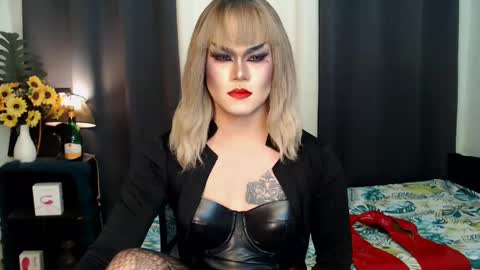 QueenMarina online show from January 29, 9:12 am