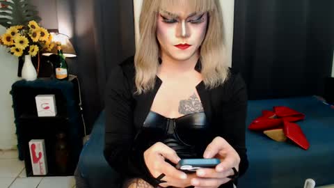 QueenMarina online show from February 4, 2:53 pm