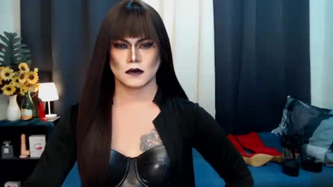 QueenMarina online show from October 2, 8:59 am