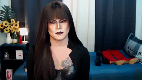 QueenMarina online show from October 10, 2:40 pm