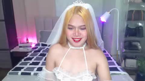Snapshot of yazmin_shines chatting on September 23, 11:26 am Yazzi online show from September 23, 11:26 am
