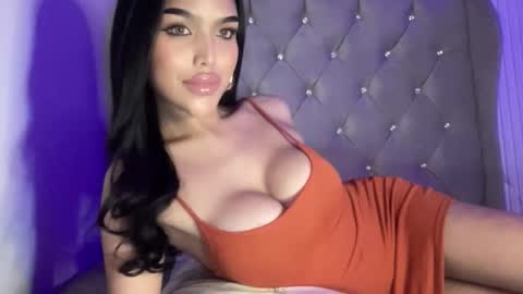 ylonagrae online show from March 22, 6:18 am