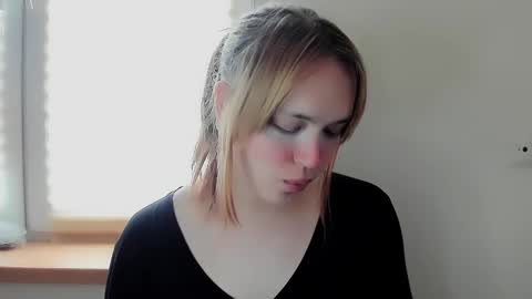 yomoyoo online show from February 24, 9:00 am