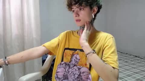 Snapshot of yoonbum_ chatting on October 8, 9:38 pm Little Mike Independent model online show from October 8, 9:38 pm